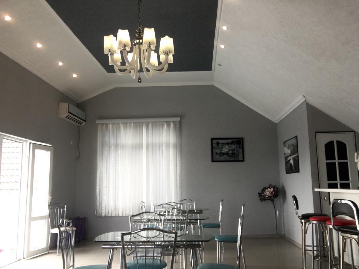 Emiliya Guest House Gagra Exterior photo